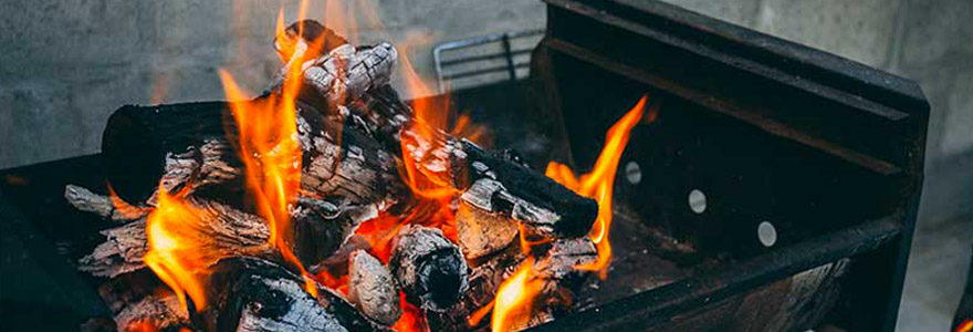 barbecue au charbon de bois